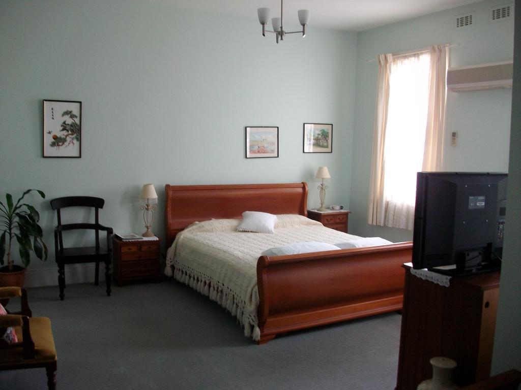 Stella's Hotel 3*
